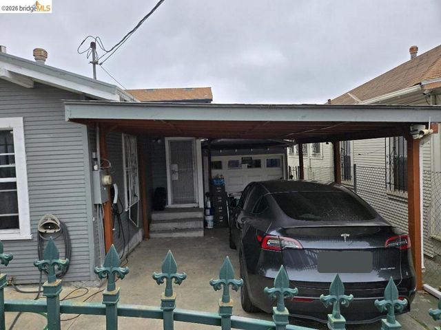 2840 22nd Ave, Oakland, CA 94606