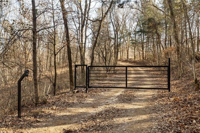 10557 Devils Den, Winslow, AR 72959