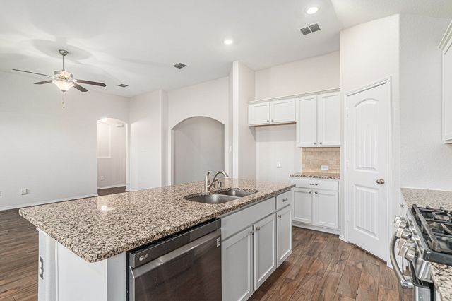 8824 Prairie Dawn Drive, Fort Worth, TX 76131