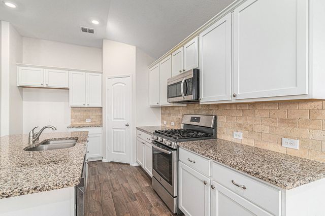 8824 Prairie Dawn Drive, Fort Worth, TX 76131