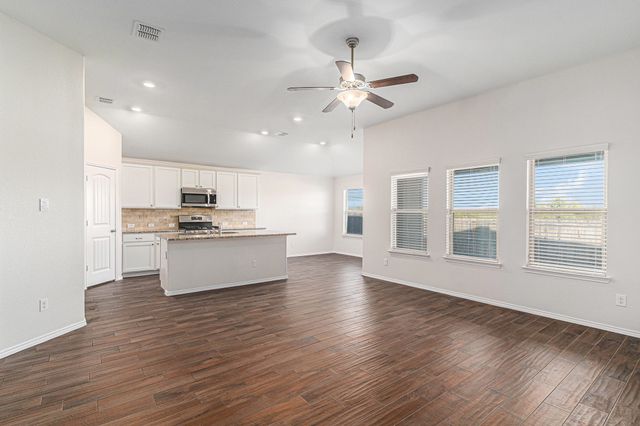 8824 Prairie Dawn Drive, Fort Worth, TX 76131