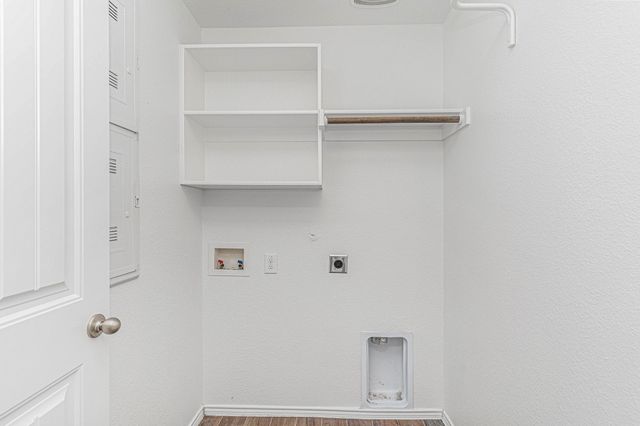 8824 Prairie Dawn Drive, Fort Worth, TX 76131