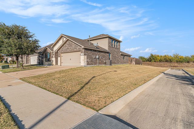 8824 Prairie Dawn Drive, Fort Worth, TX 76131