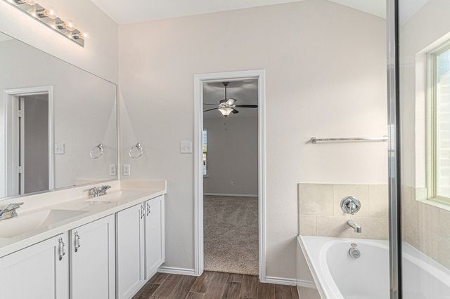 8824 Prairie Dawn Drive, Fort Worth, TX 76131