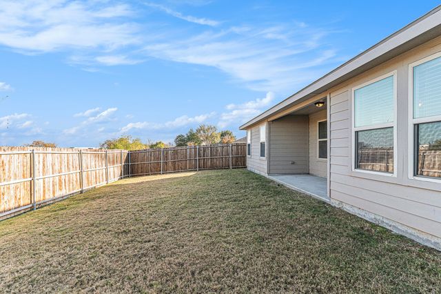 8824 Prairie Dawn Drive, Fort Worth, TX 76131