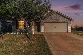 8824 Prairie Dawn Drive, Fort Worth, TX 76131