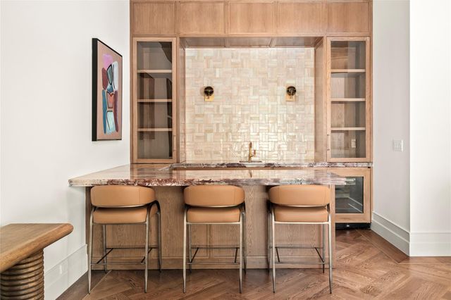 521 Trails End Street, Houston, TX 77024