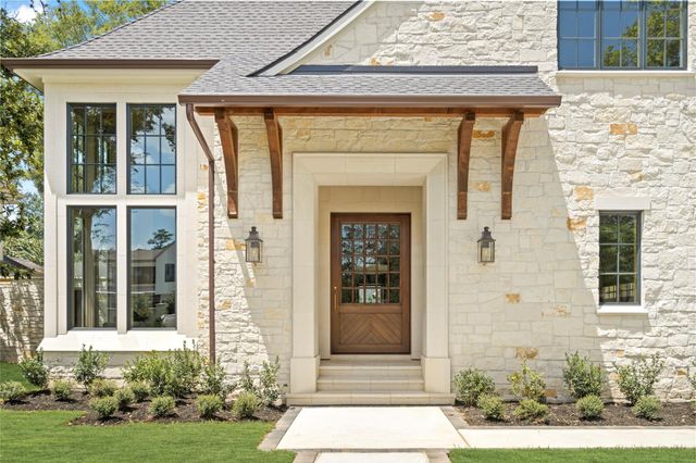 521 Trails End Street, Houston, TX 77024