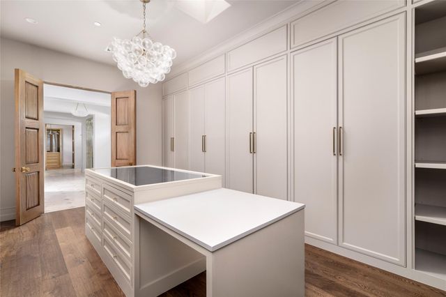 521 Trails End Street, Houston, TX 77024