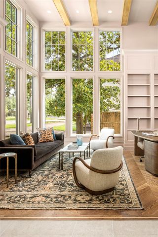 521 Trails End Street, Houston, TX 77024