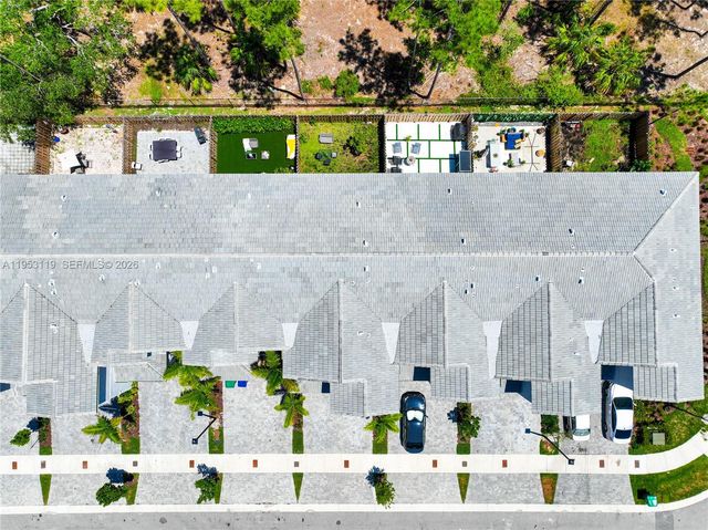 16233 SW 290th Ter, Homestead, FL 33033