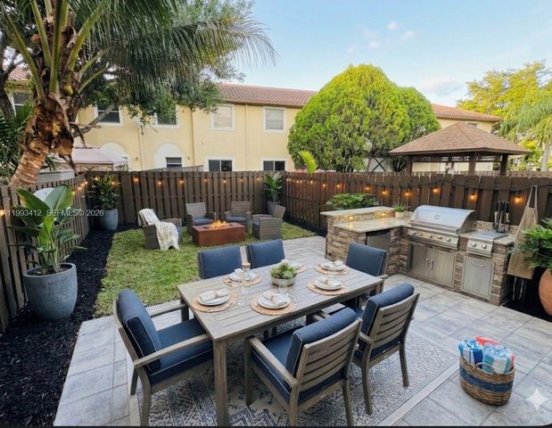 4947 SW 135th Way, Miramar, FL 33027