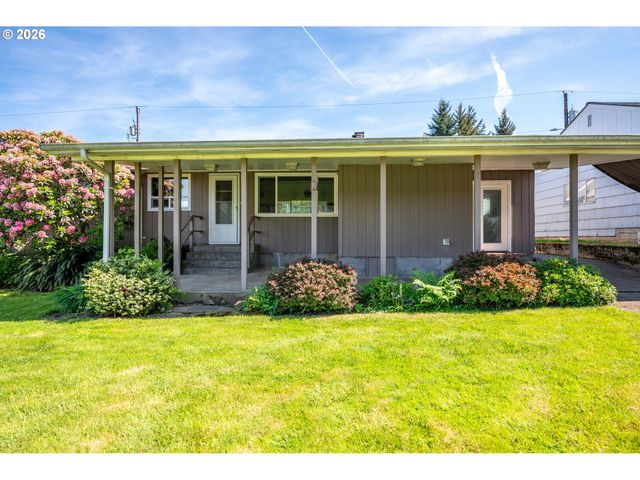 933 S NEVADA Dr, Longview, WA 98632