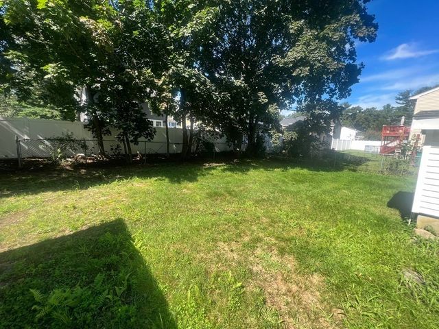 7 Gove Rd A, Billerica, MA 01821