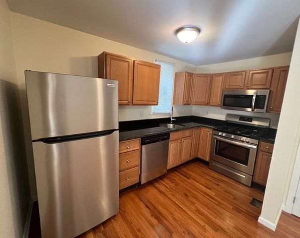 7 Gove Rd A, Billerica, MA 01821