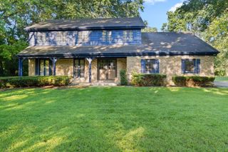 5N400 Fence Rail Court, St. Charles, IL 60175