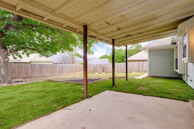 1230 Castleman Drive, Cedar Hill, TX 75104