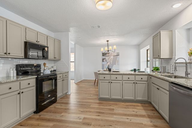 1230 Castleman Drive, Cedar Hill, TX 75104