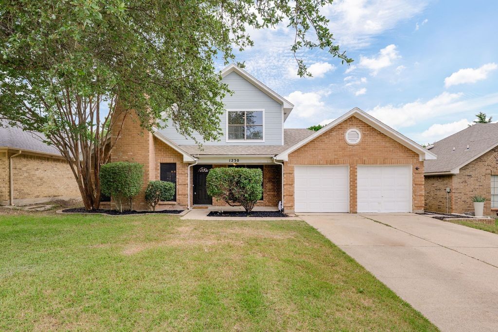 1230 Castleman Drive, Cedar Hill, TX 75104