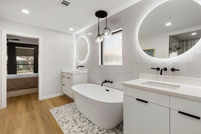 5934 Dumfries Drive, Houston, TX 77096