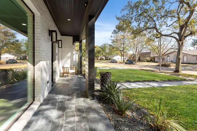 5934 Dumfries Drive, Houston, TX 77096