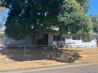 826 Sharon Ave, Stockton, CA 95205