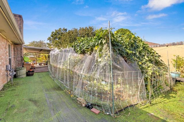 10007 Kirkbluff Drive, Houston, TX 77089