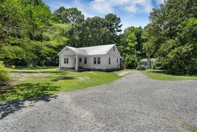 1737 Pinopolis Road, Moncks Corner, SC 29461
