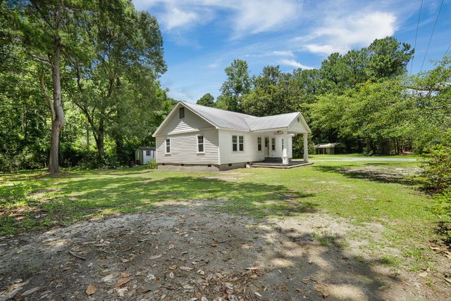 1737 Pinopolis Road, Moncks Corner, SC 29461