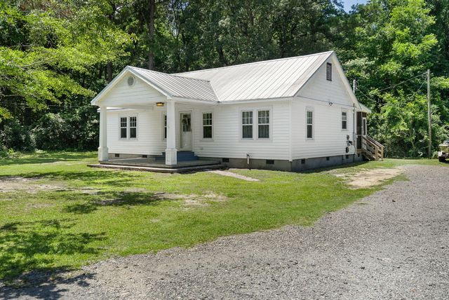 1737 Pinopolis Road, Moncks Corner, SC 29461