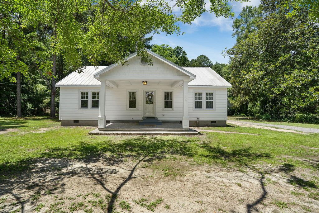 1737 Pinopolis Road, Moncks Corner, SC 29461