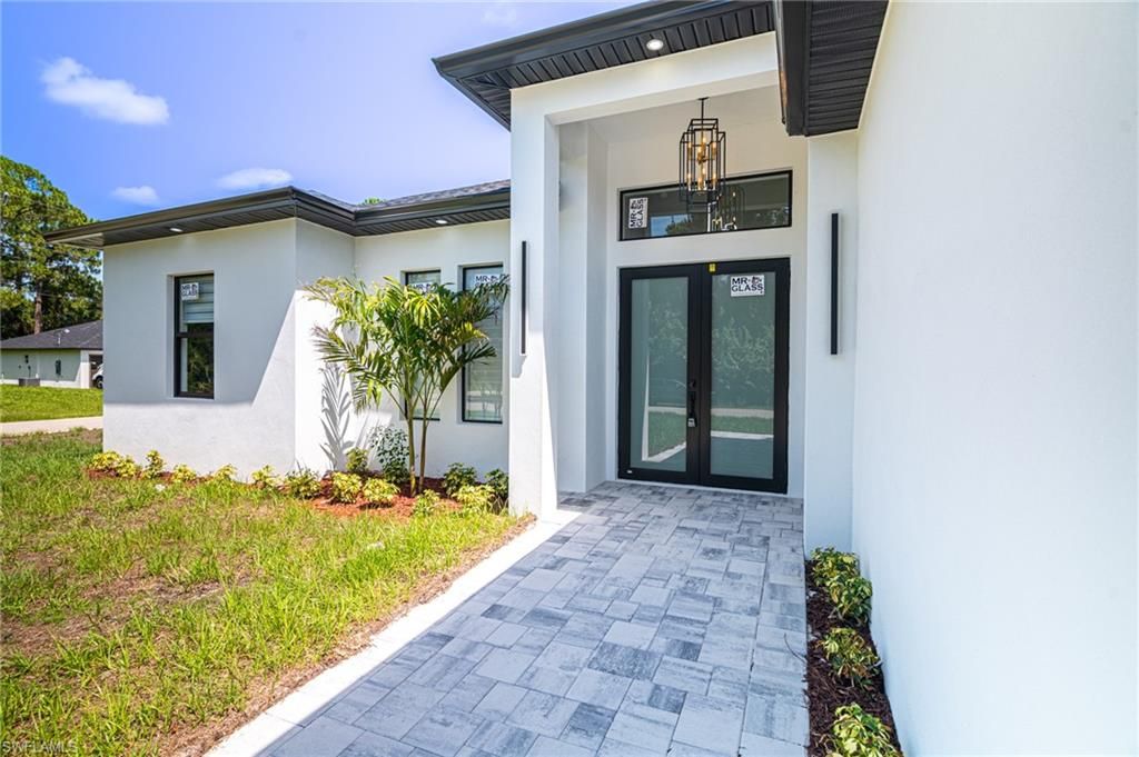 1015 Bagget ST E, LEHIGH ACRES, FL 33974 — photo 3