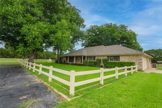 135 Private Road 2526, Meridian, TX 76665