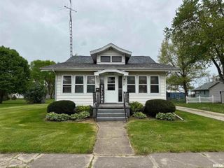 307 W LAFAYETTE Street, Avon, IL 61415