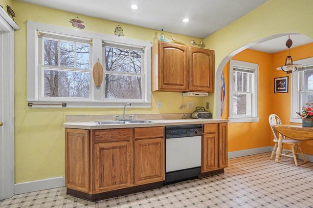 598 S Brooks Road S, Muskegon, MI 49442