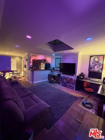938 Palm Avenue 203, West Hollywood, CA 90069