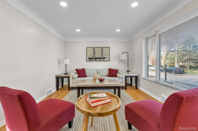 1301 Hollywood Street, Dearborn, MI 48124