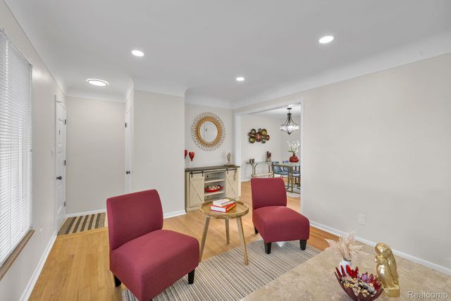 1301 Hollywood Street, Dearborn, MI 48124