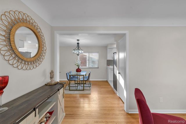 1301 Hollywood Street, Dearborn, MI 48124