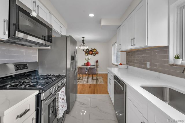 1301 Hollywood Street, Dearborn, MI 48124