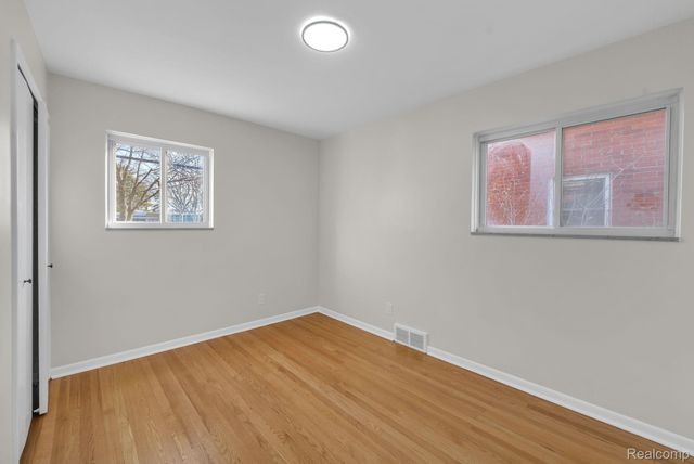 1301 Hollywood Street, Dearborn, MI 48124