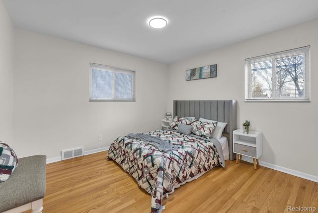 1301 Hollywood Street, Dearborn, MI 48124