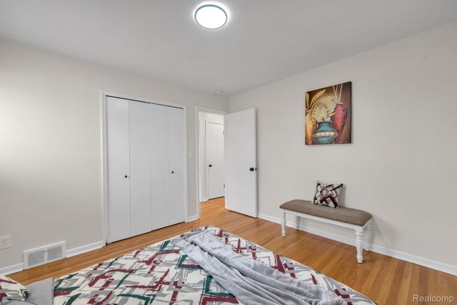 1301 Hollywood Street, Dearborn, MI 48124