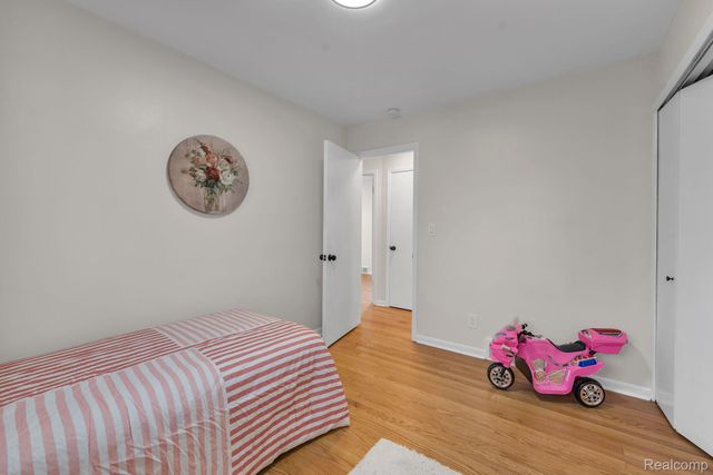 1301 Hollywood Street, Dearborn, MI 48124