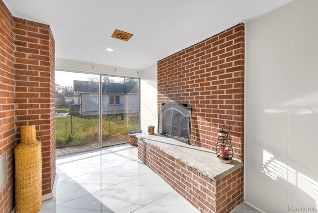 1301 Hollywood Street, Dearborn, MI 48124