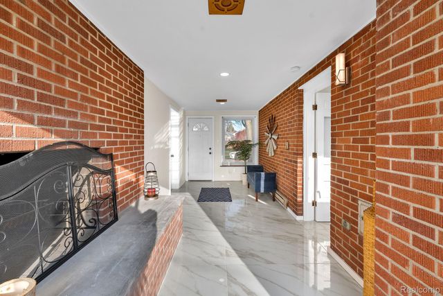 1301 Hollywood Street, Dearborn, MI 48124