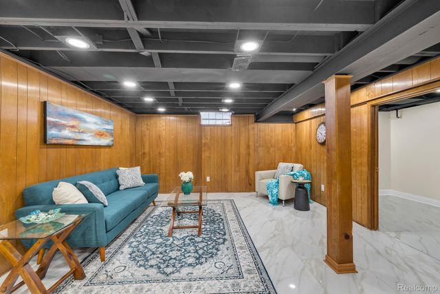 1301 Hollywood Street, Dearborn, MI 48124