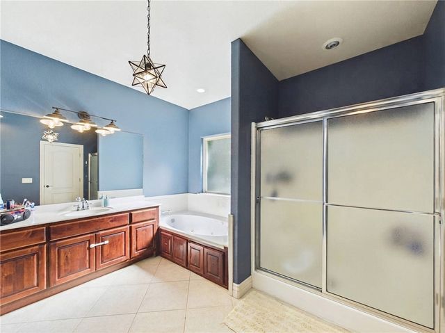 8 Brougham Lane, Bella Vista, AR 72714