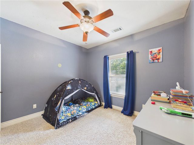 8 Brougham Lane, Bella Vista, AR 72714