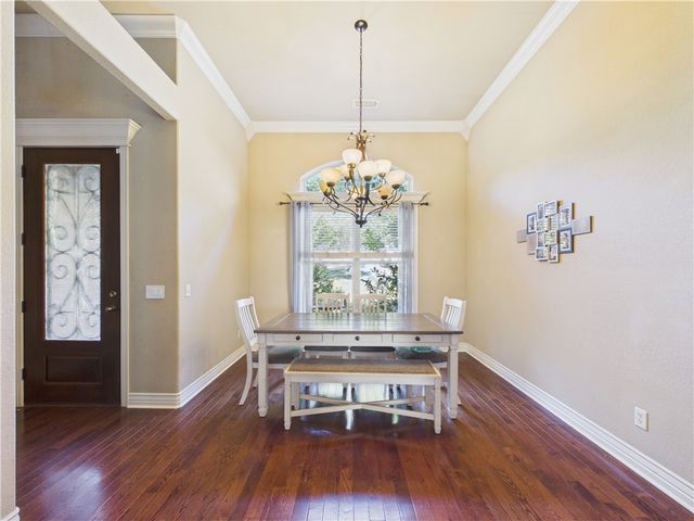 8 Brougham Lane, Bella Vista, AR 72714